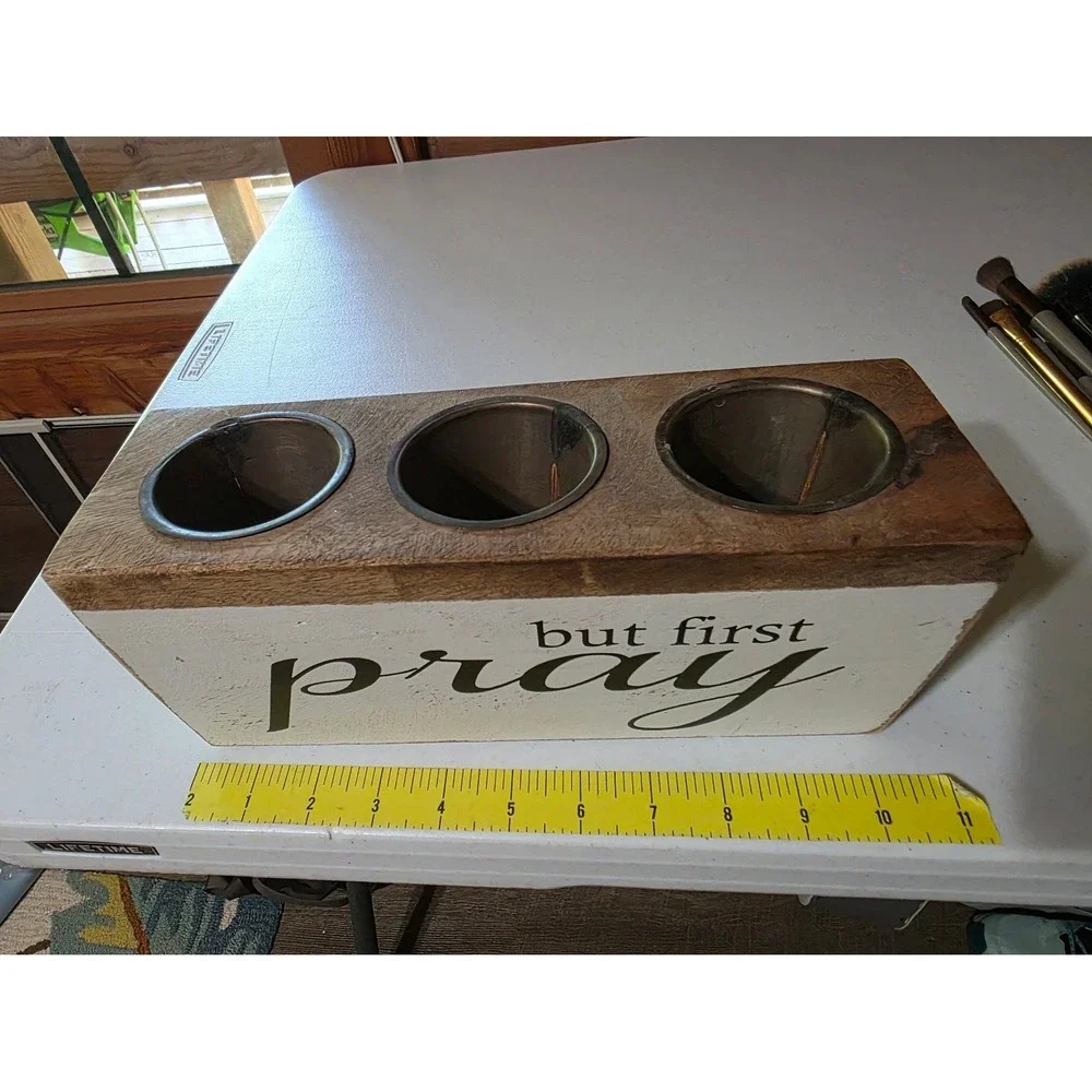 Makeup Brush‎ caddy